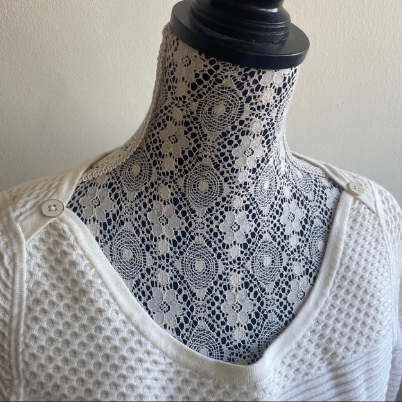 Banana Republic Cream Knit Sweater - Picture 2 of 3